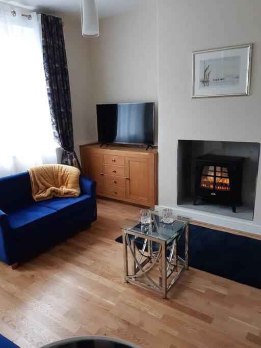 Charming Mid Terrace Cottage Conwy Extérieur photo