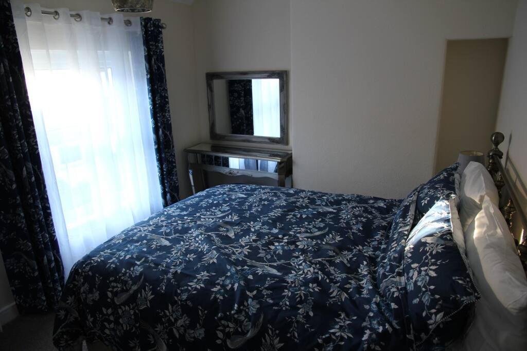 Charming Mid Terrace Cottage Conwy Extérieur photo